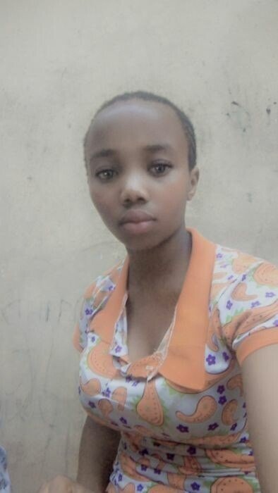 PrettiLaa, 19